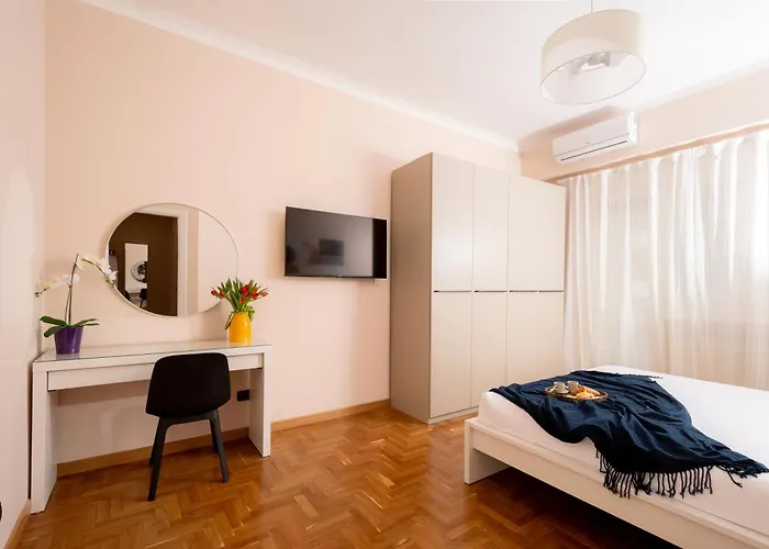 Apartment Stylish Vatican -walk To St Peter & Foro Italico - Ashouse Collection *