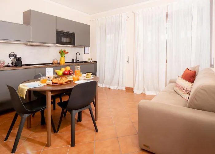 Apartment Stylish Vatican -walk To St Peter & Foro Italico - Ashouse Collection